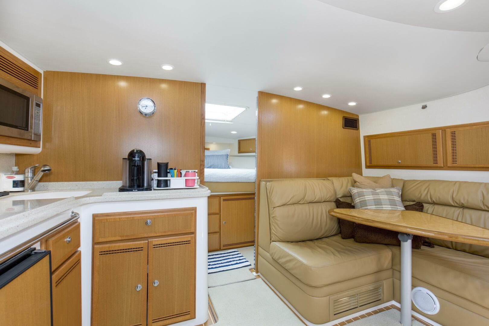 2007 Cabo 40 Express — photo 10