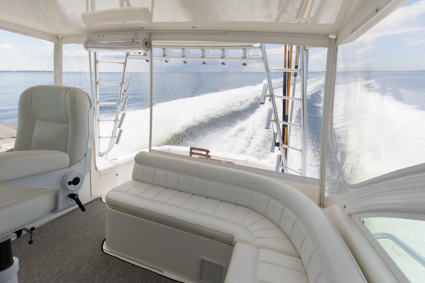 2007 Cabo 40 Express — photo 18