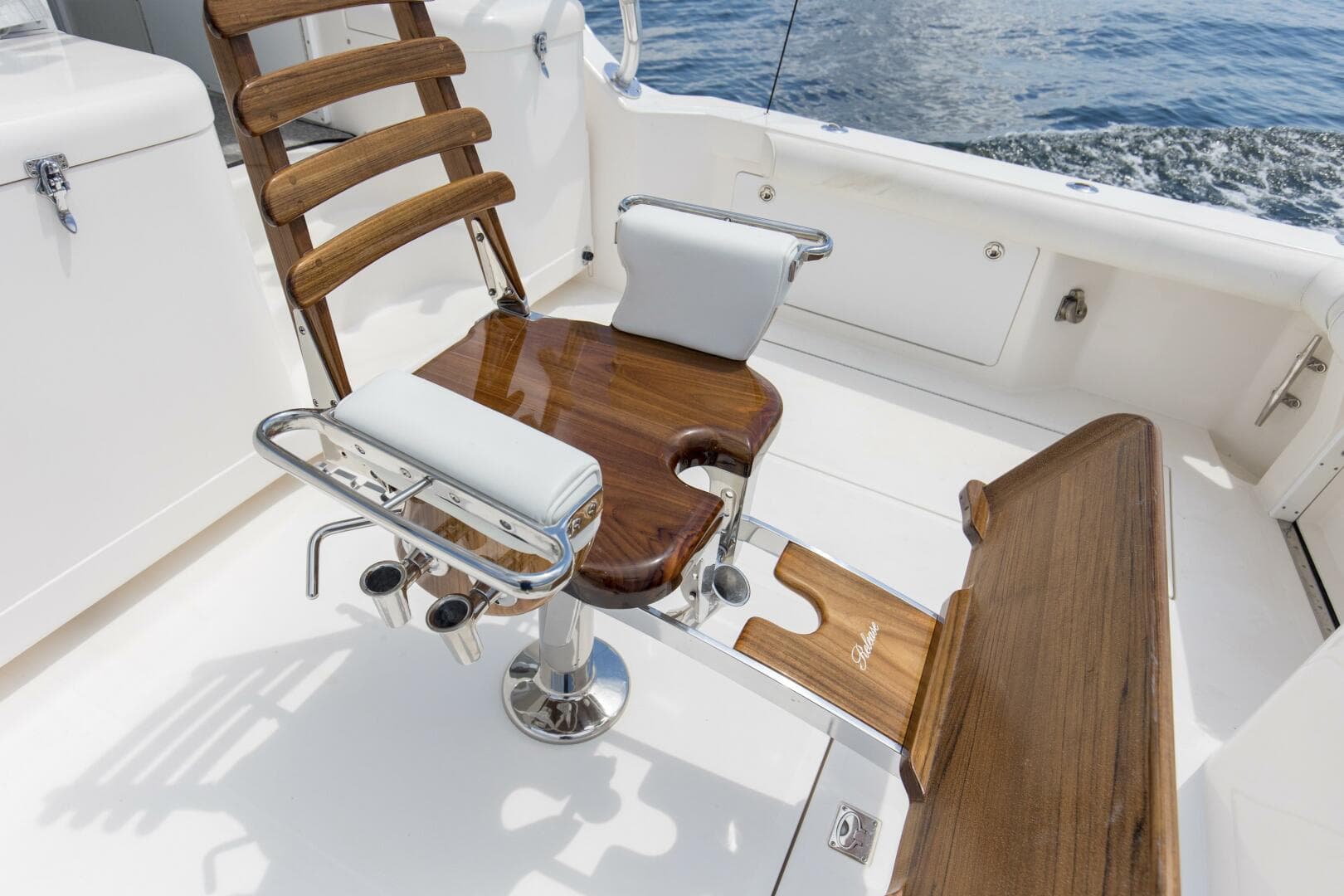 2007 Cabo 40 Express — photo 30