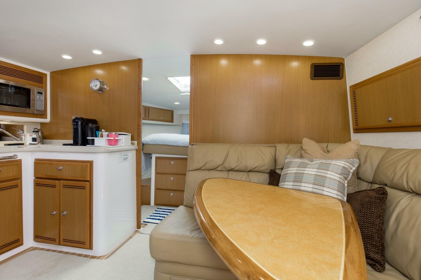 2007 Cabo 40 Express — photo 7