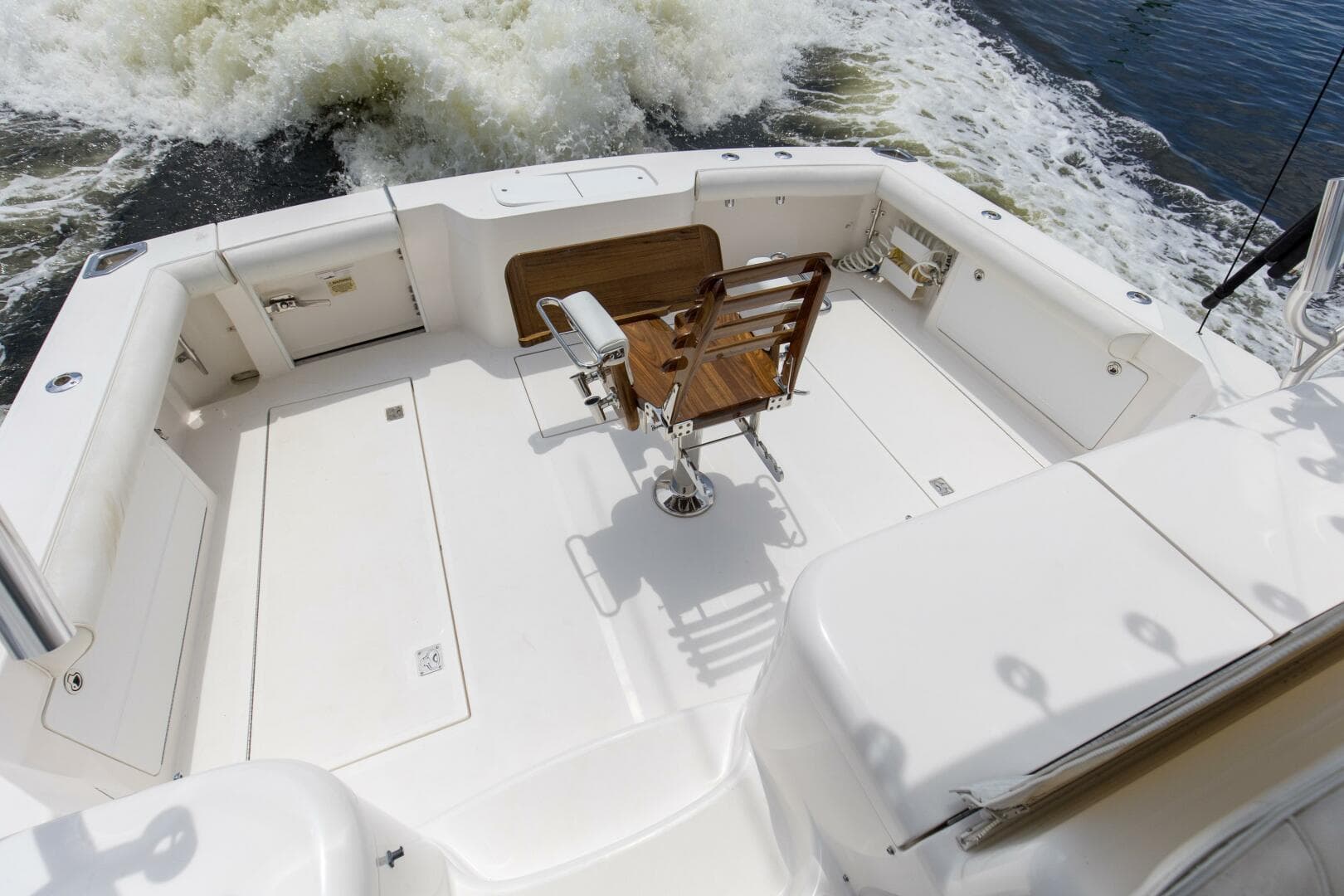 2007 Cabo 40 Express — photo 28