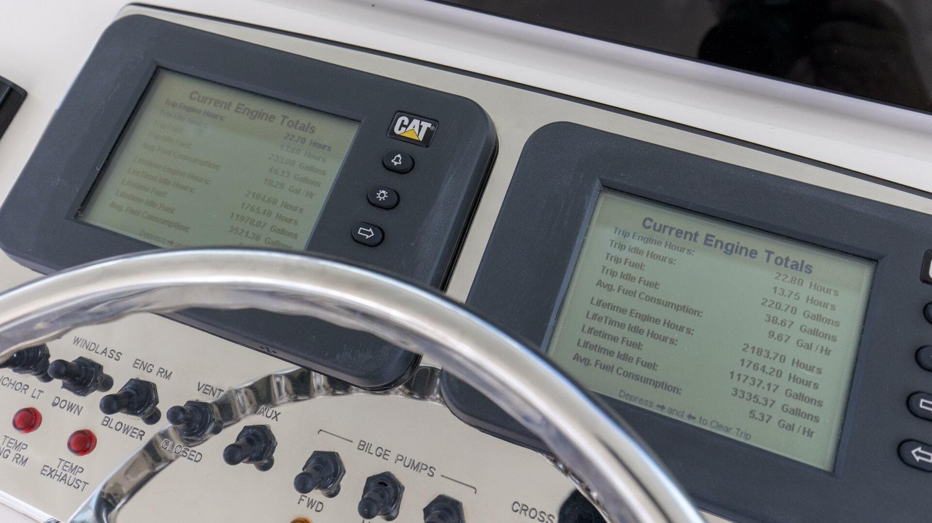 2007 Cabo 40 Express — photo 25