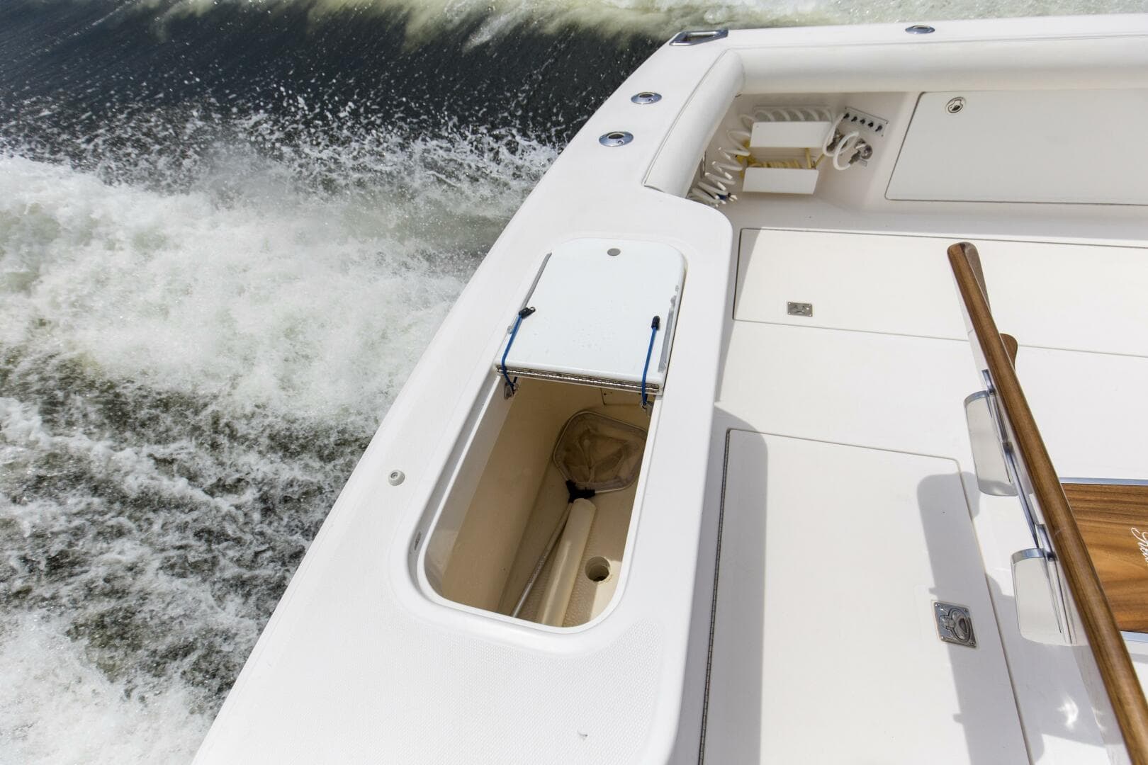 2007 Cabo 40 Express — photo 27