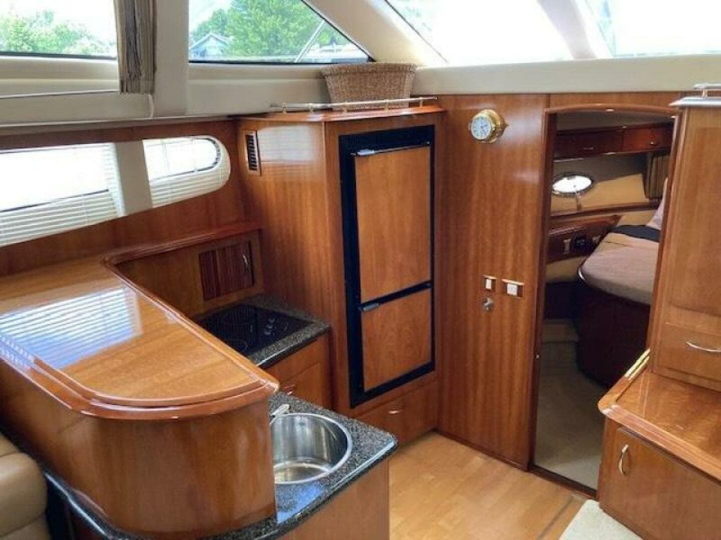 2003 Carver 396 Aft Cabin — photo 7