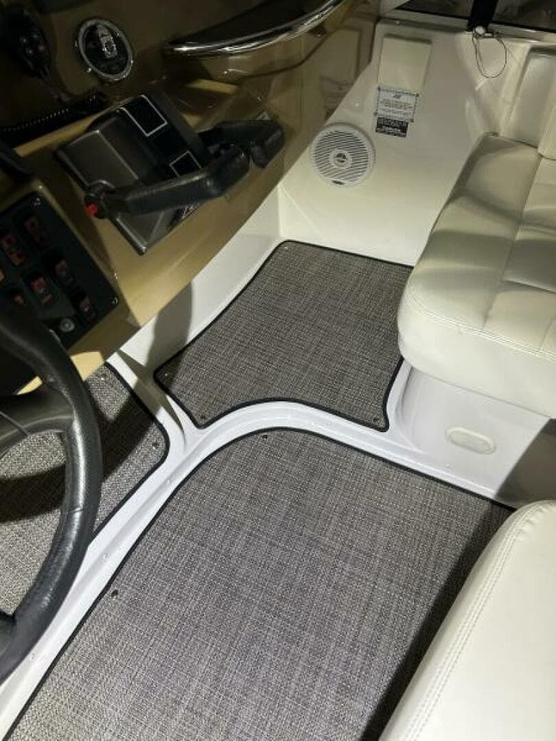 2003 Carver 396 Aft Cabin — photo 25
