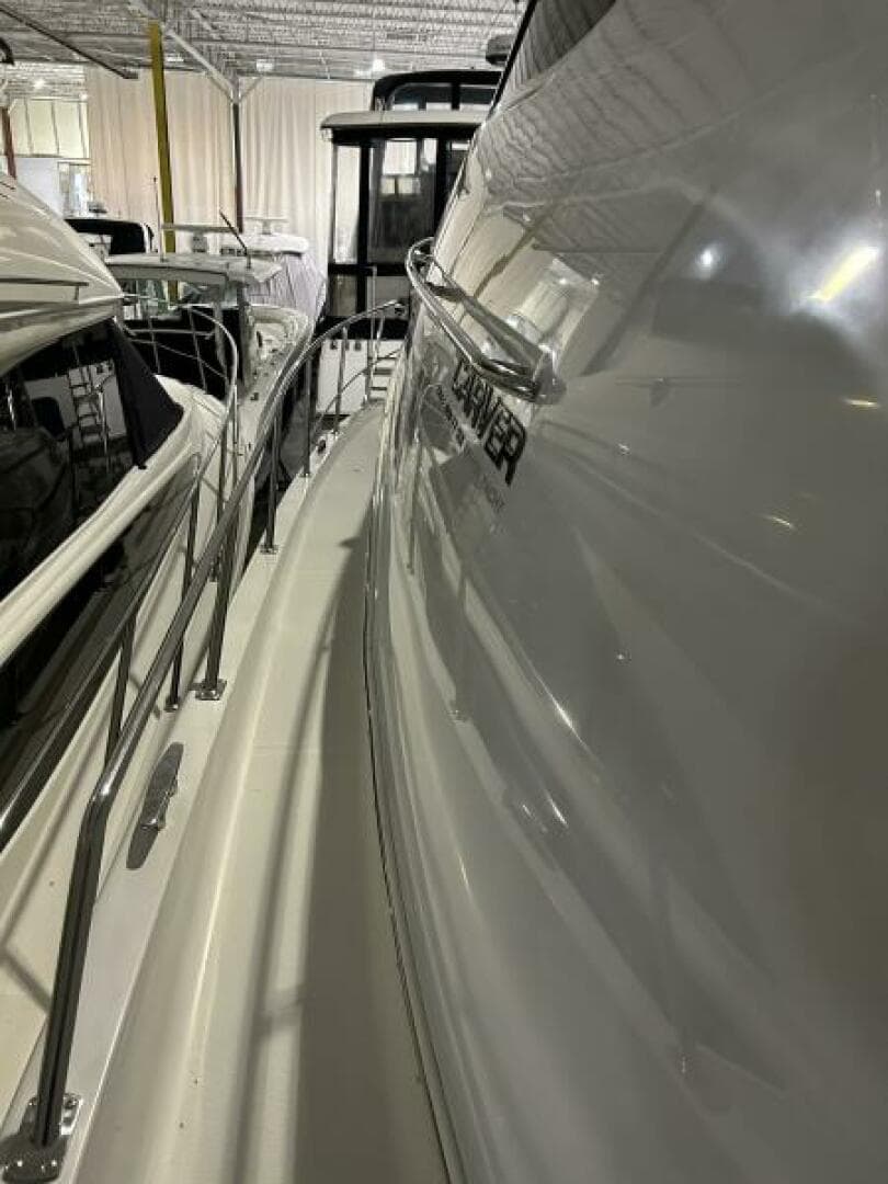 2003 Carver 396 Aft Cabin — photo 34