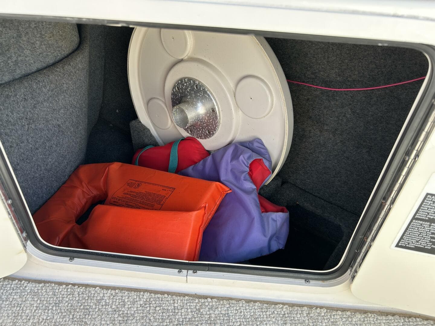 2006 Sea Ray 240 Sundeck — photo 19