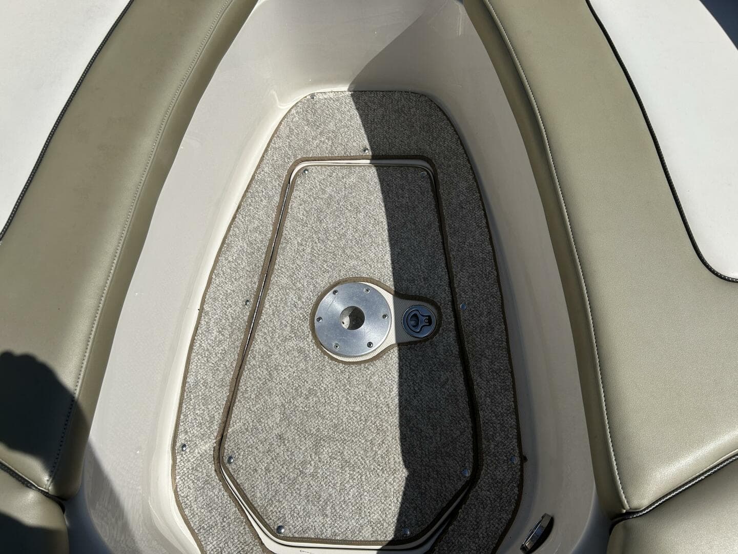 2006 Sea Ray 240 Sundeck — photo 13