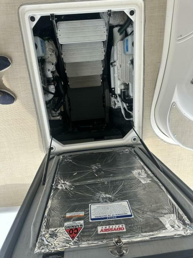 2009 Meridian 441 Sedan — photo 49