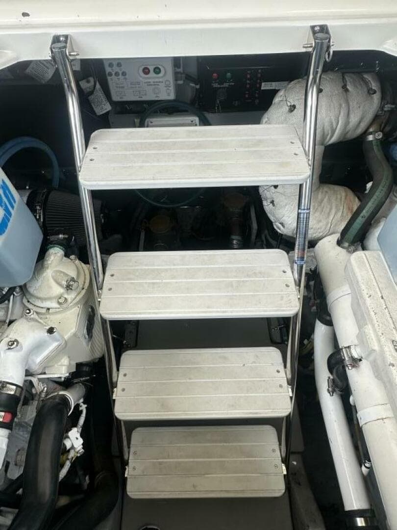 2009 Meridian 441 Sedan — photo 50