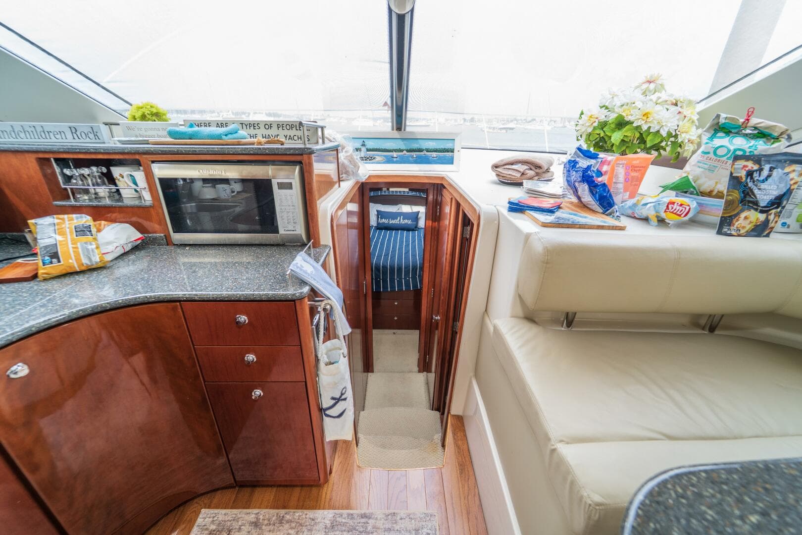 2009 Meridian 441 Sedan — photo 38