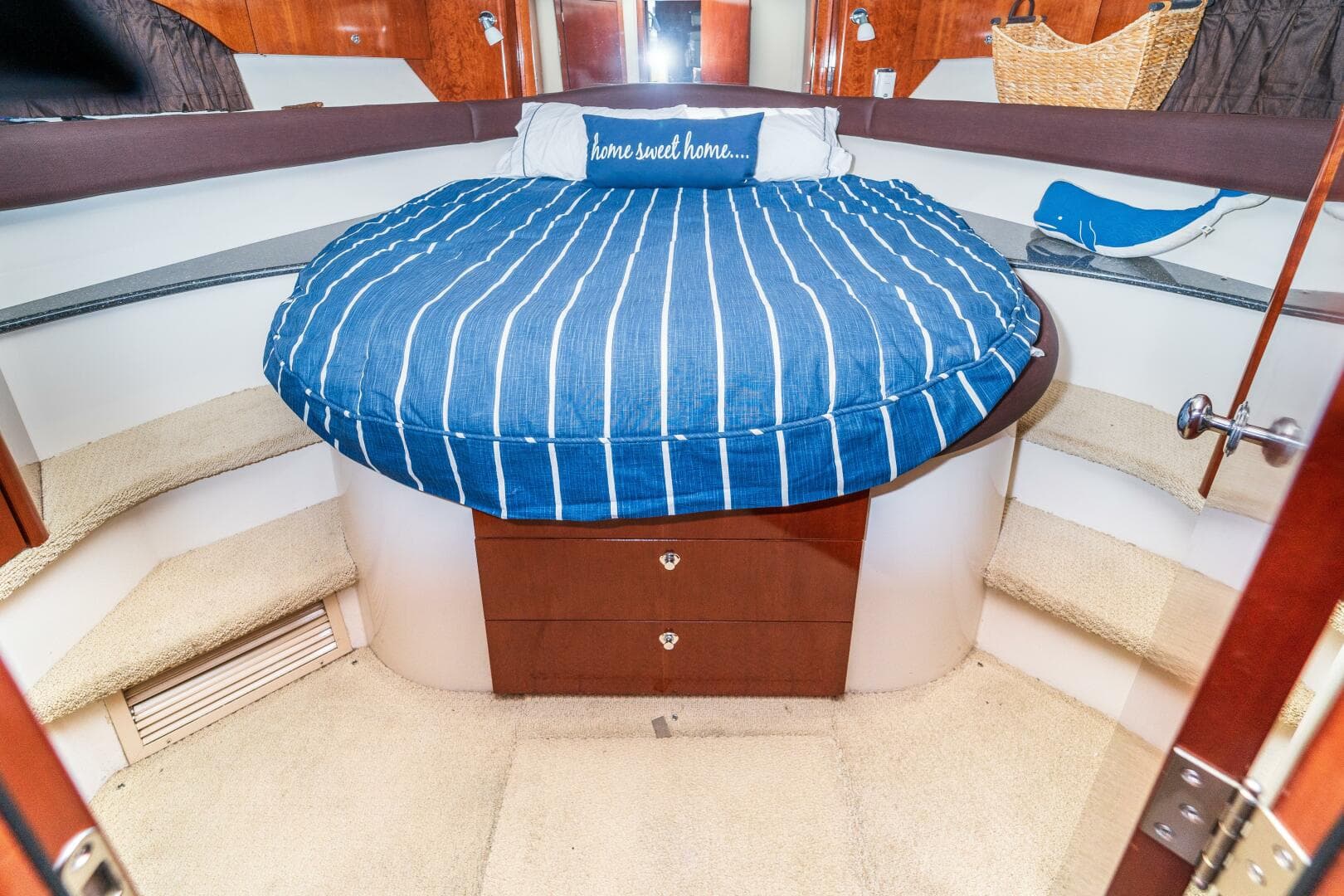 2009 Meridian 441 Sedan — photo 44