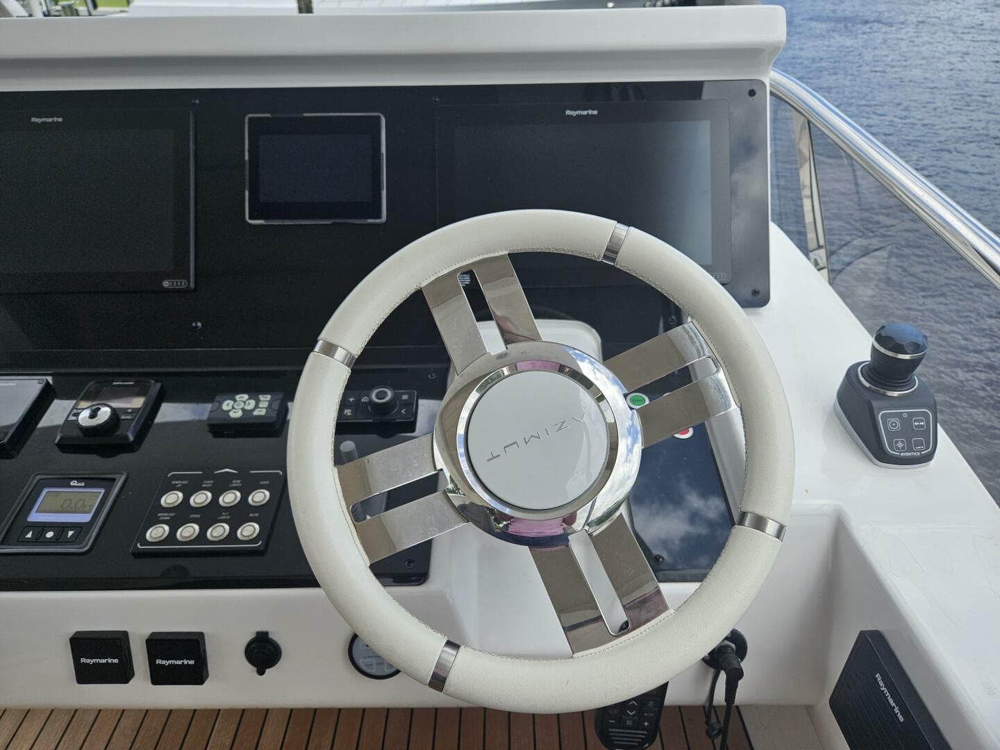 2022 Azimut 66 — photo 28