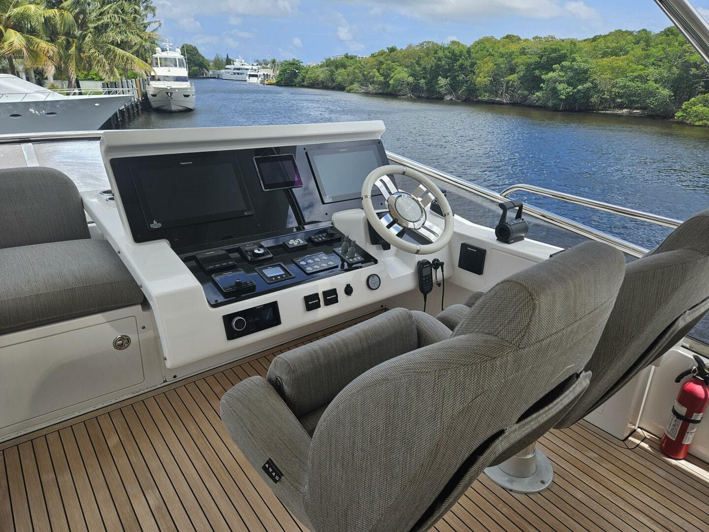 2022 Azimut 66 — photo 24