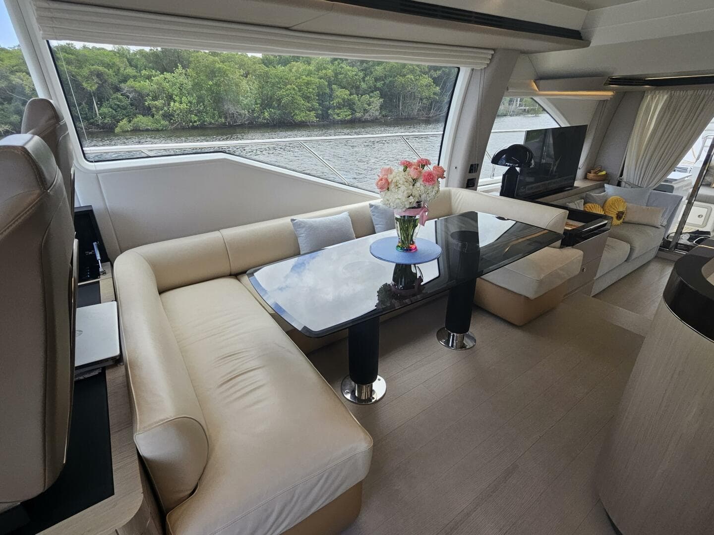 2022 Azimut 66 — photo 38