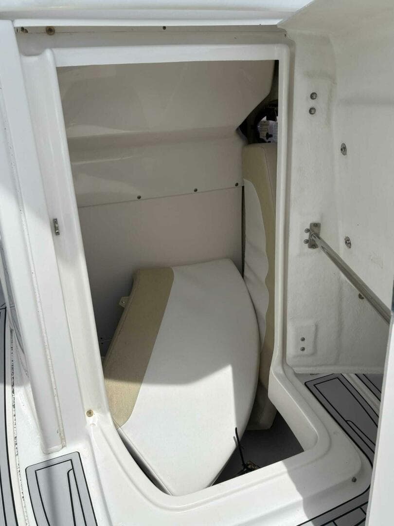 2015 Robalo — photo 41