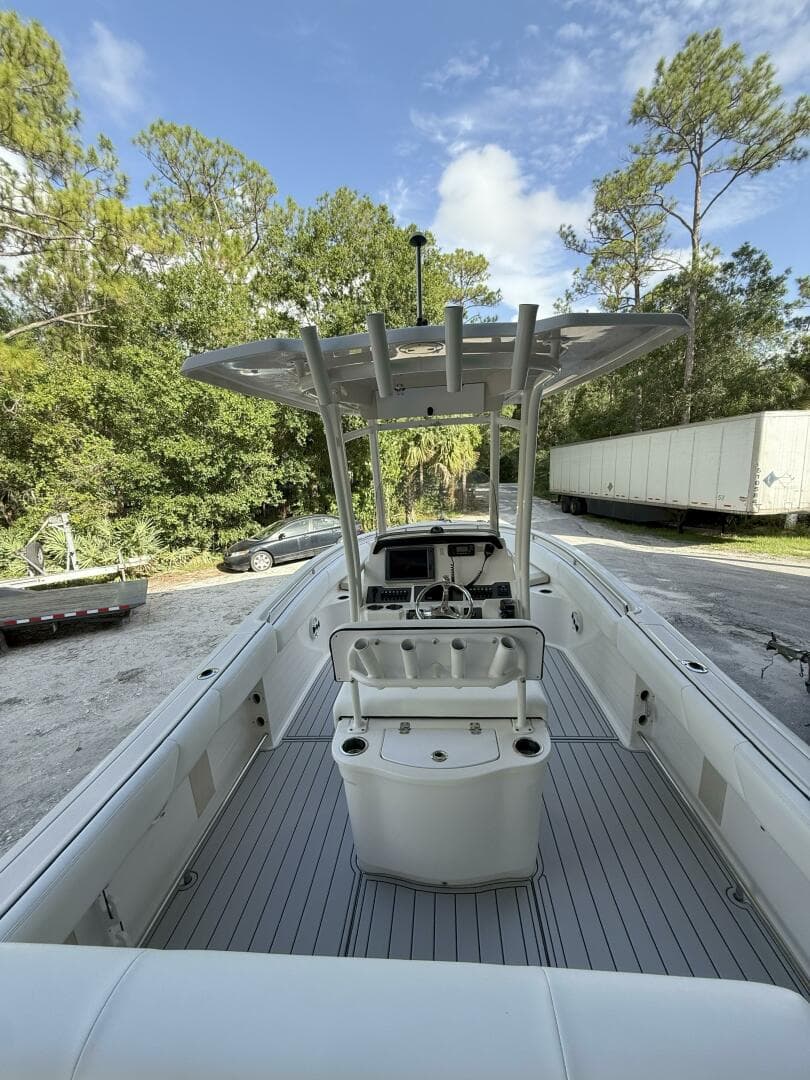 2015 Robalo — photo 18