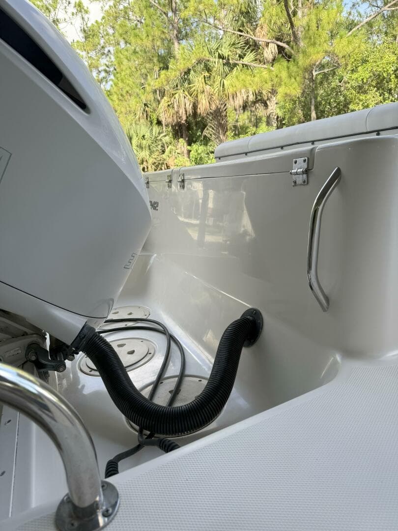 2015 Robalo — photo 8