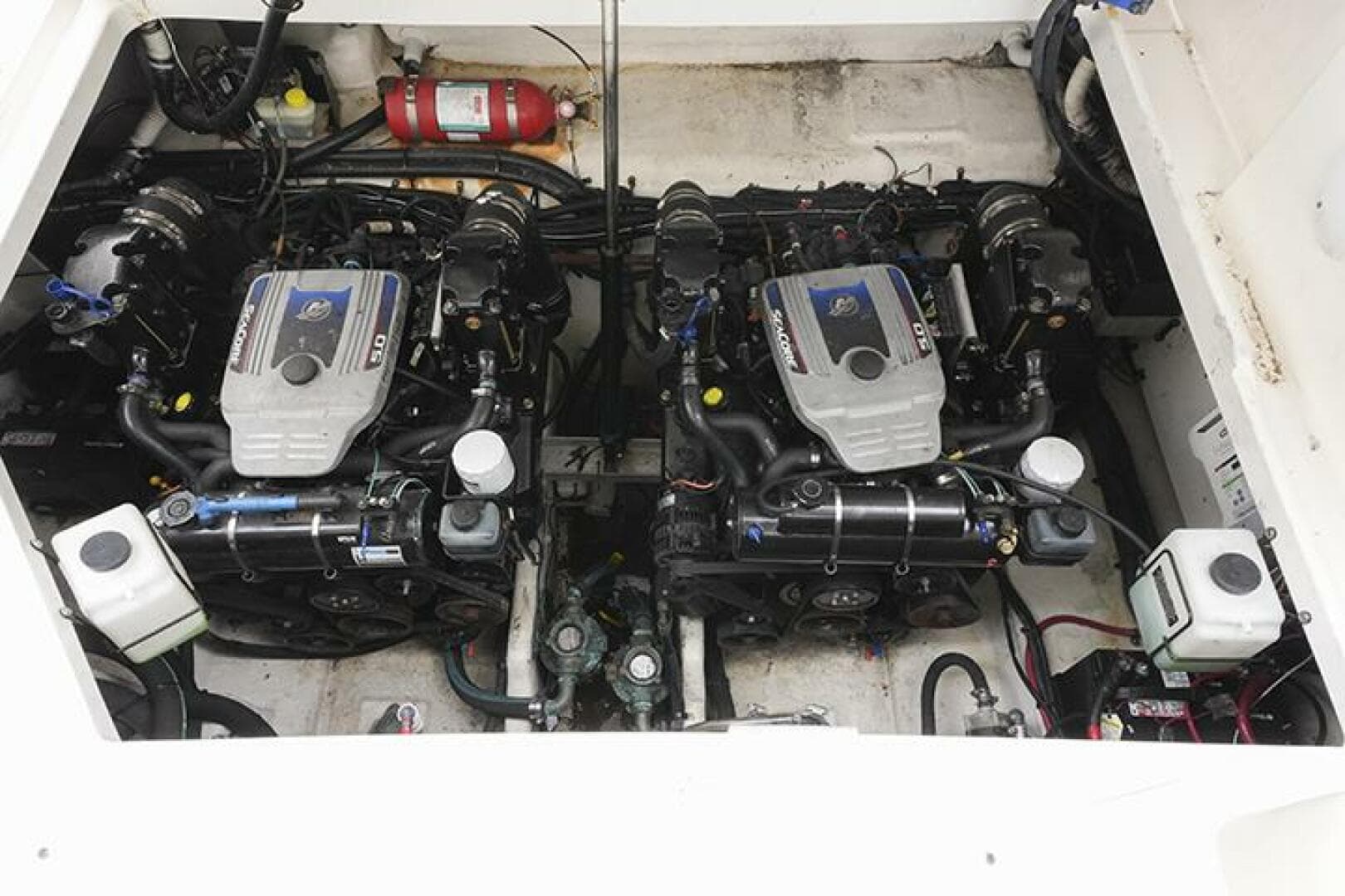 2010 Sea Ray 310 Sundancer — photo 33