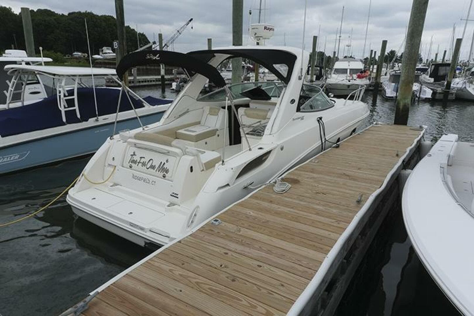 2010 Sea Ray 310 Sundancer — photo 2