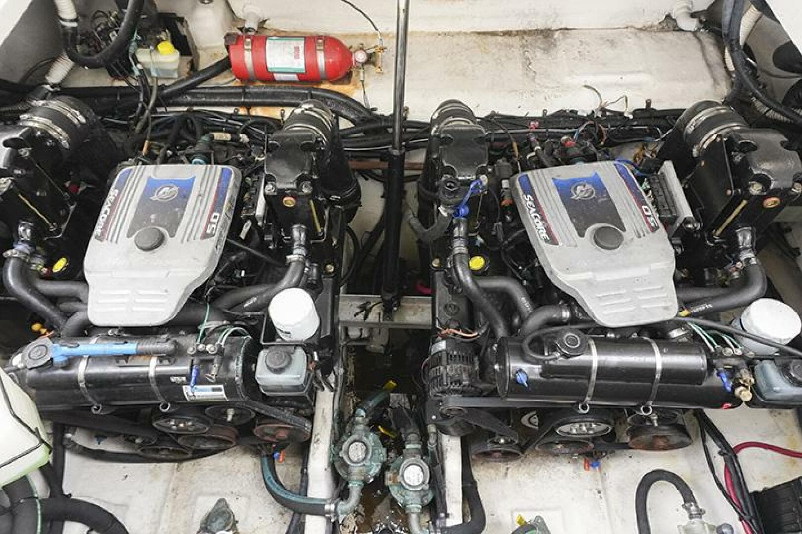 2010 Sea Ray 310 Sundancer — photo 34