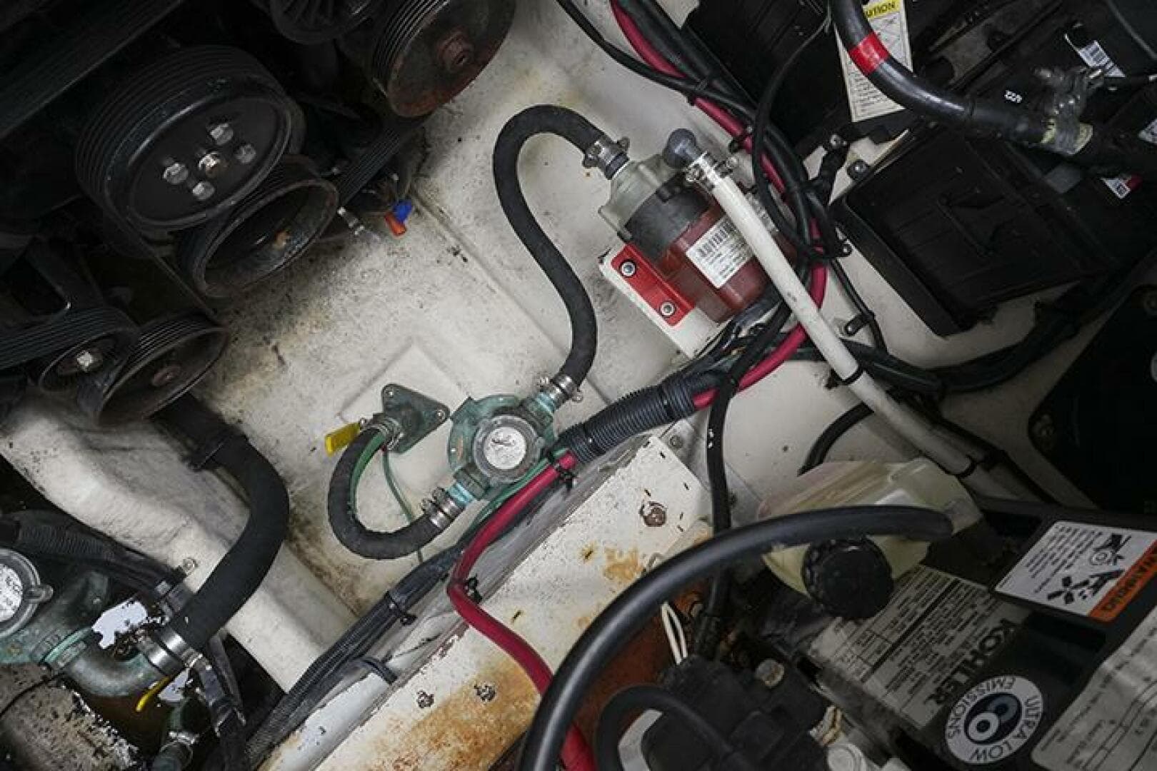 2010 Sea Ray 310 Sundancer — photo 39