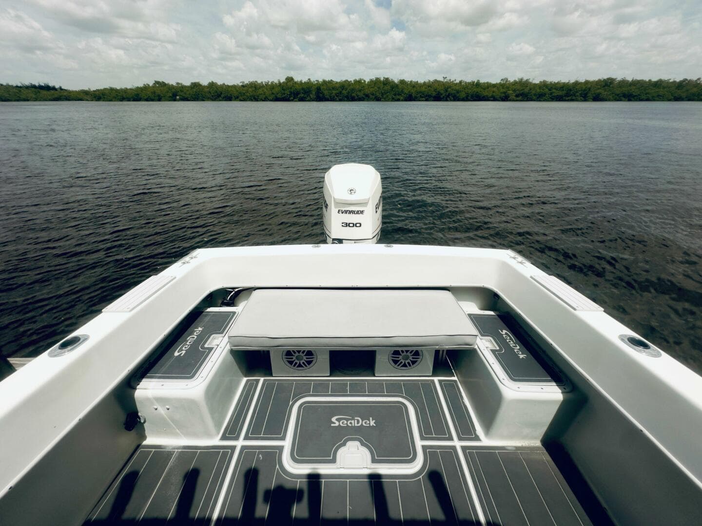 1999 Dusky 256 Center Console — photo 7