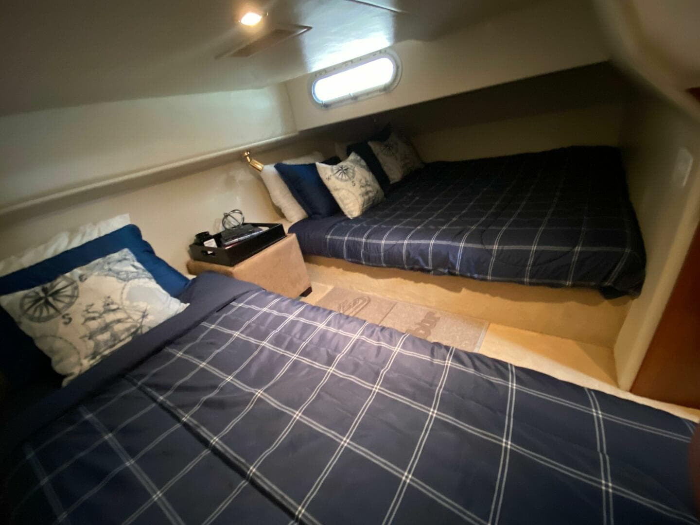 2002 Riviera 47 Excalibur — photo 22