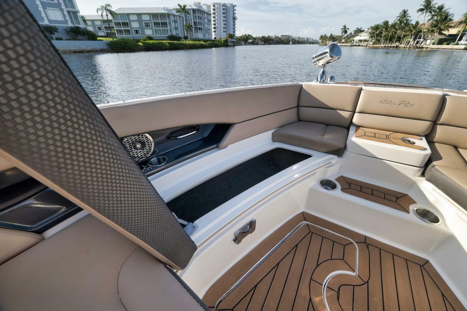 2016 Sea Ray Slx 350 — photo 8