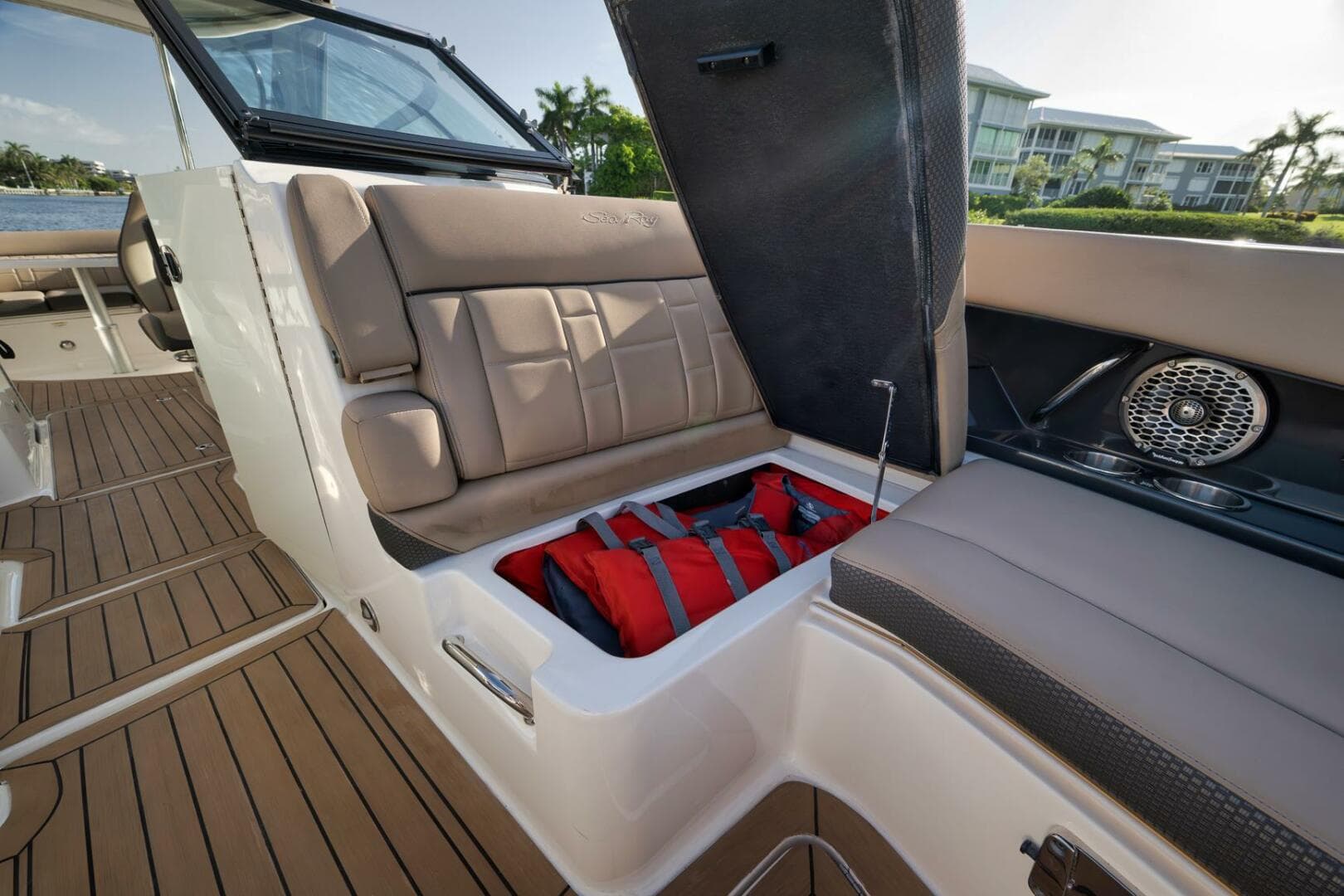 2016 Sea Ray Slx 350 — photo 11