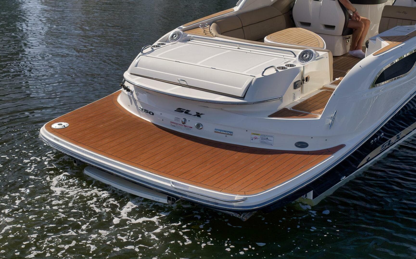 2016 Sea Ray Slx 350 — photo 37