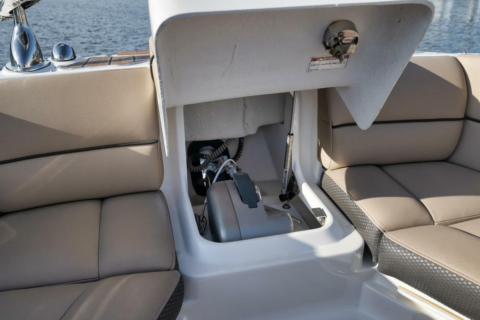 2016 Sea Ray Slx 350 — photo 9