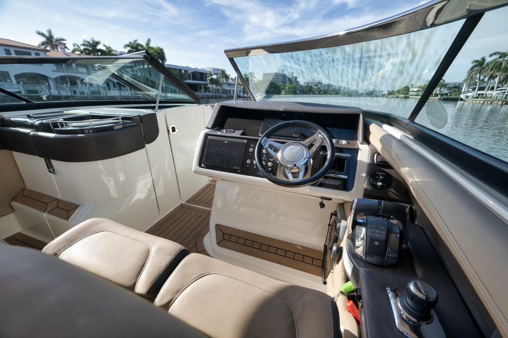 2016 Sea Ray Slx 350 — photo 28