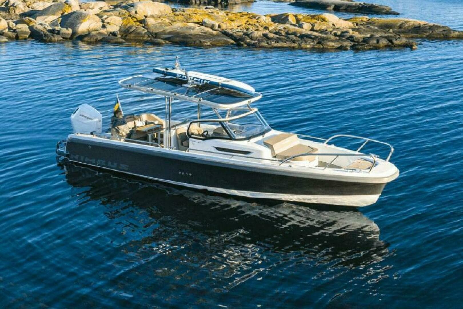 2025 Nimbus Tender 9 — photo 3