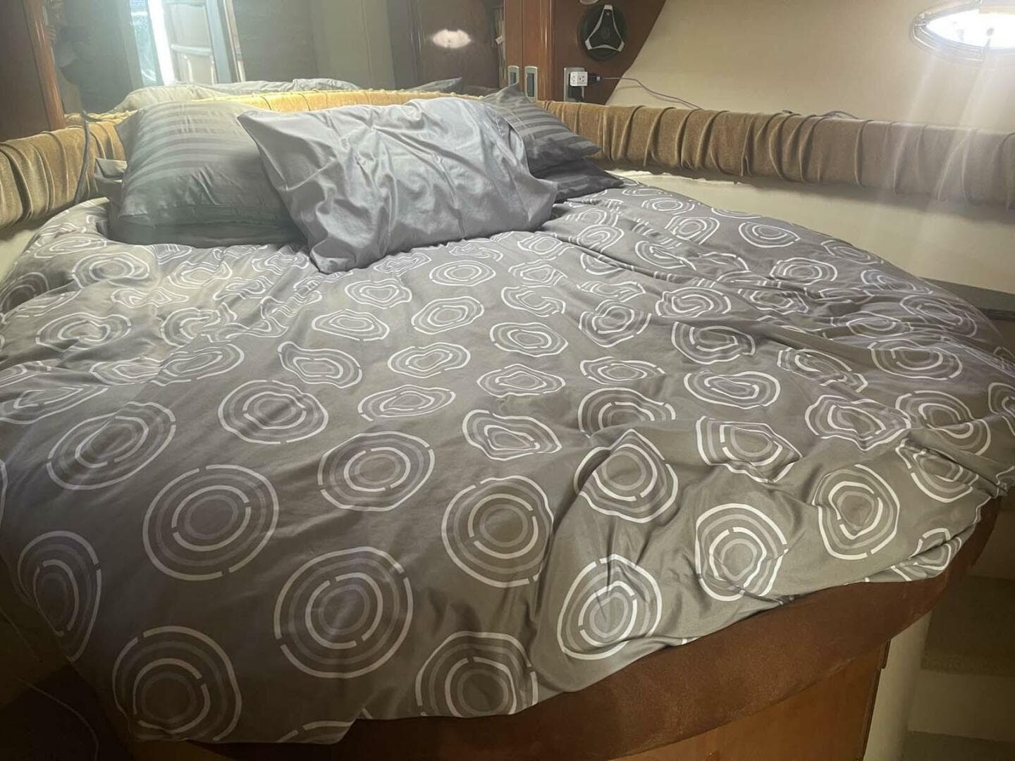 2006 Meridian 411 Sedan — photo 37