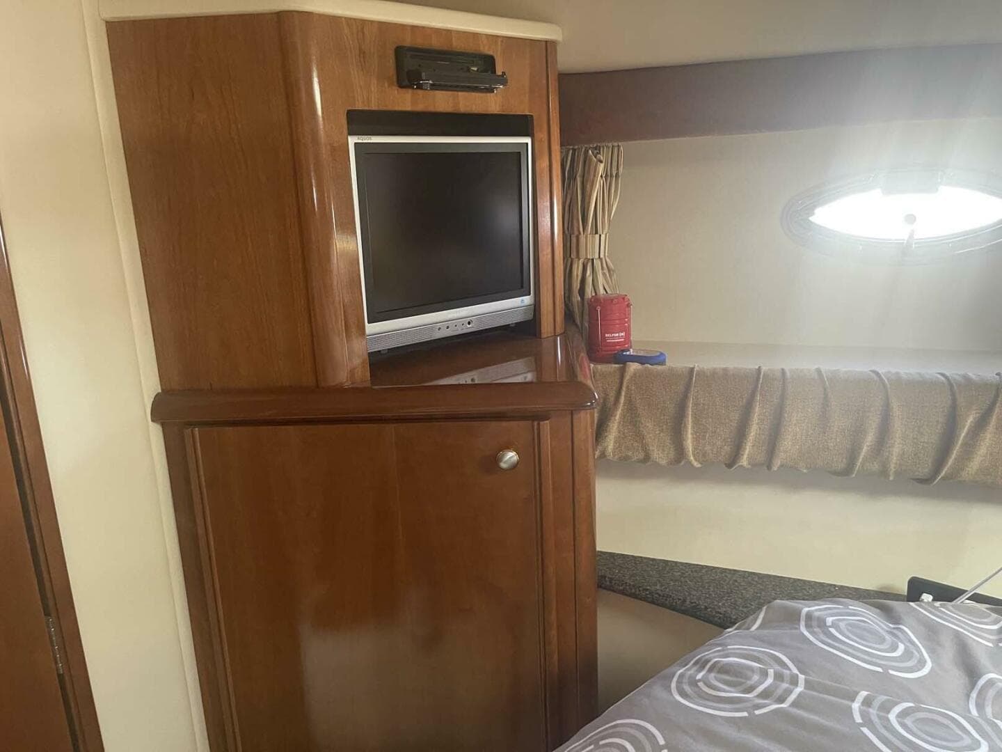 2006 Meridian 411 Sedan — photo 38