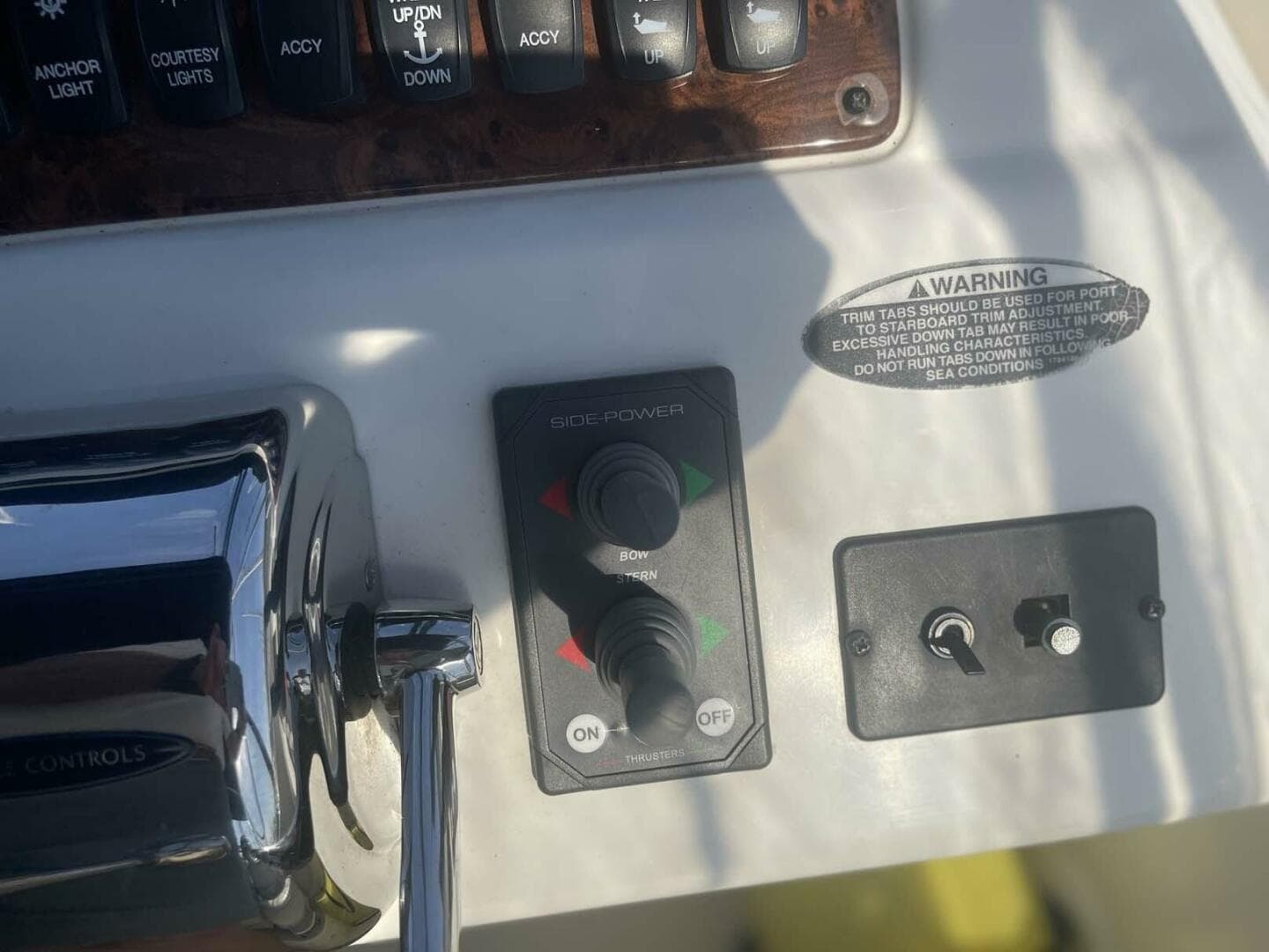 2006 Meridian 411 Sedan — photo 6