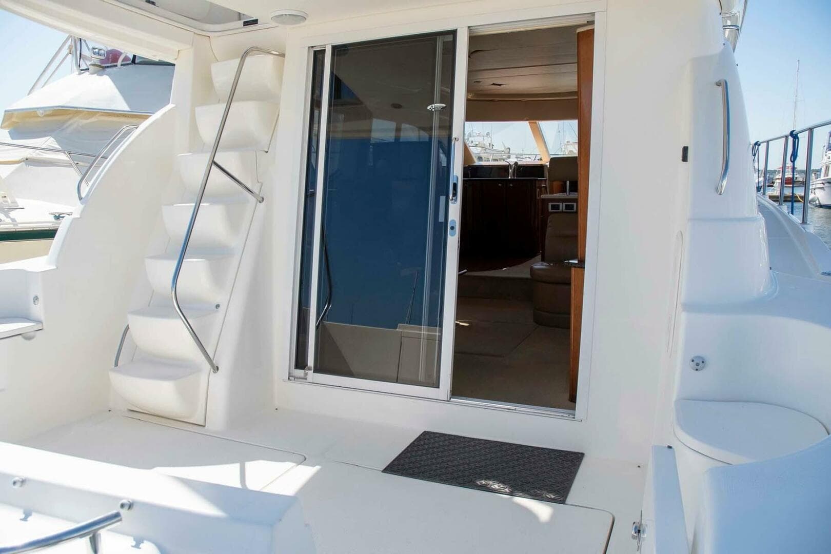 2006 Meridian 411 Sedan — photo 11