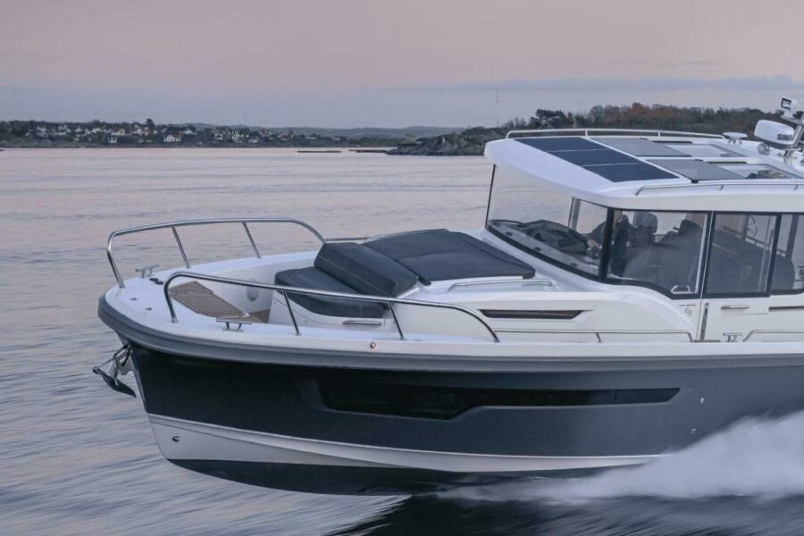 2025 Nimbus Commuter 11 — photo 2