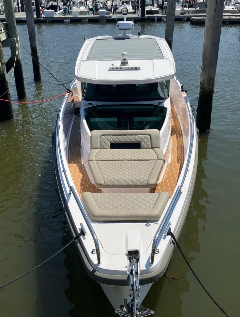 2022 Axopar 37 XC Cross Cabin — photo 44