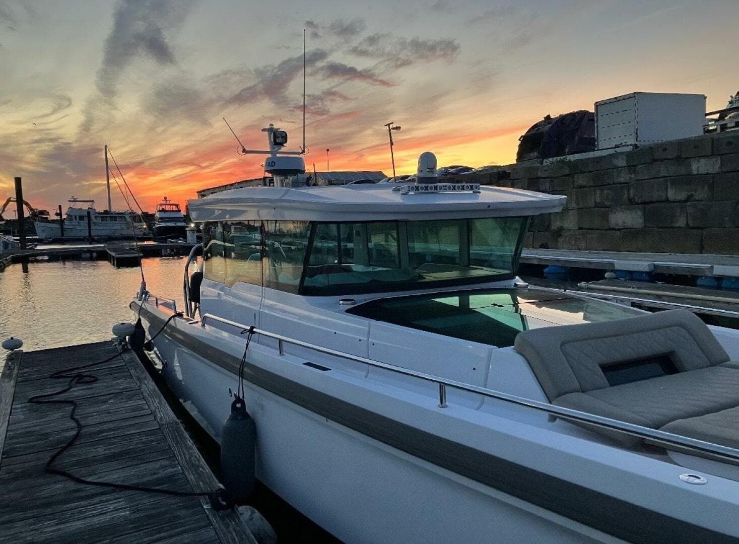 2022 Axopar 37 XC Cross Cabin — photo 5