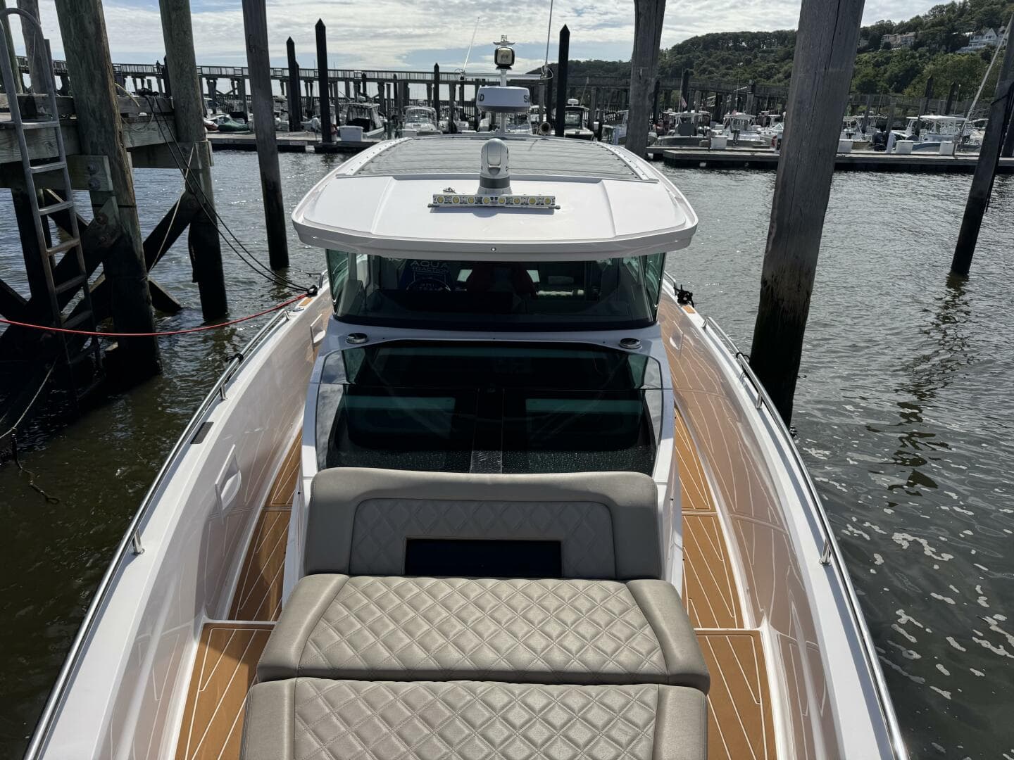 2022 Axopar 37 XC Cross Cabin — photo 39
