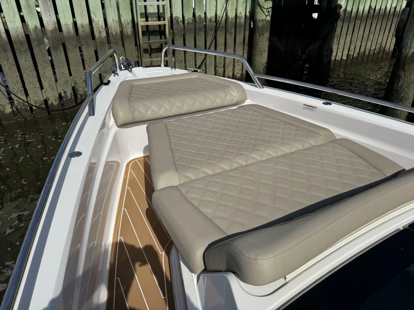 2022 Axopar 37 XC Cross Cabin — photo 38