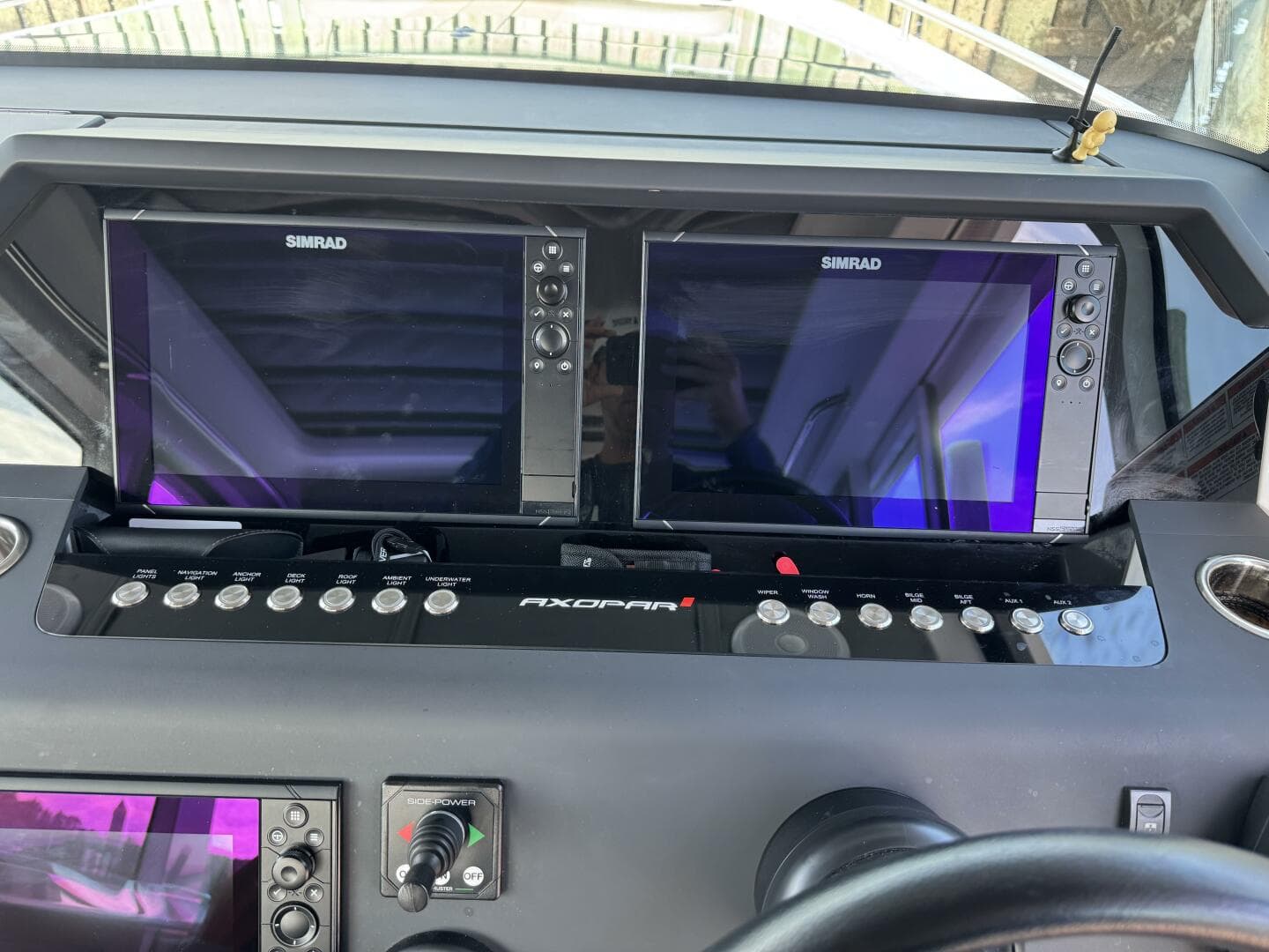 2022 Axopar 37 XC Cross Cabin — photo 28