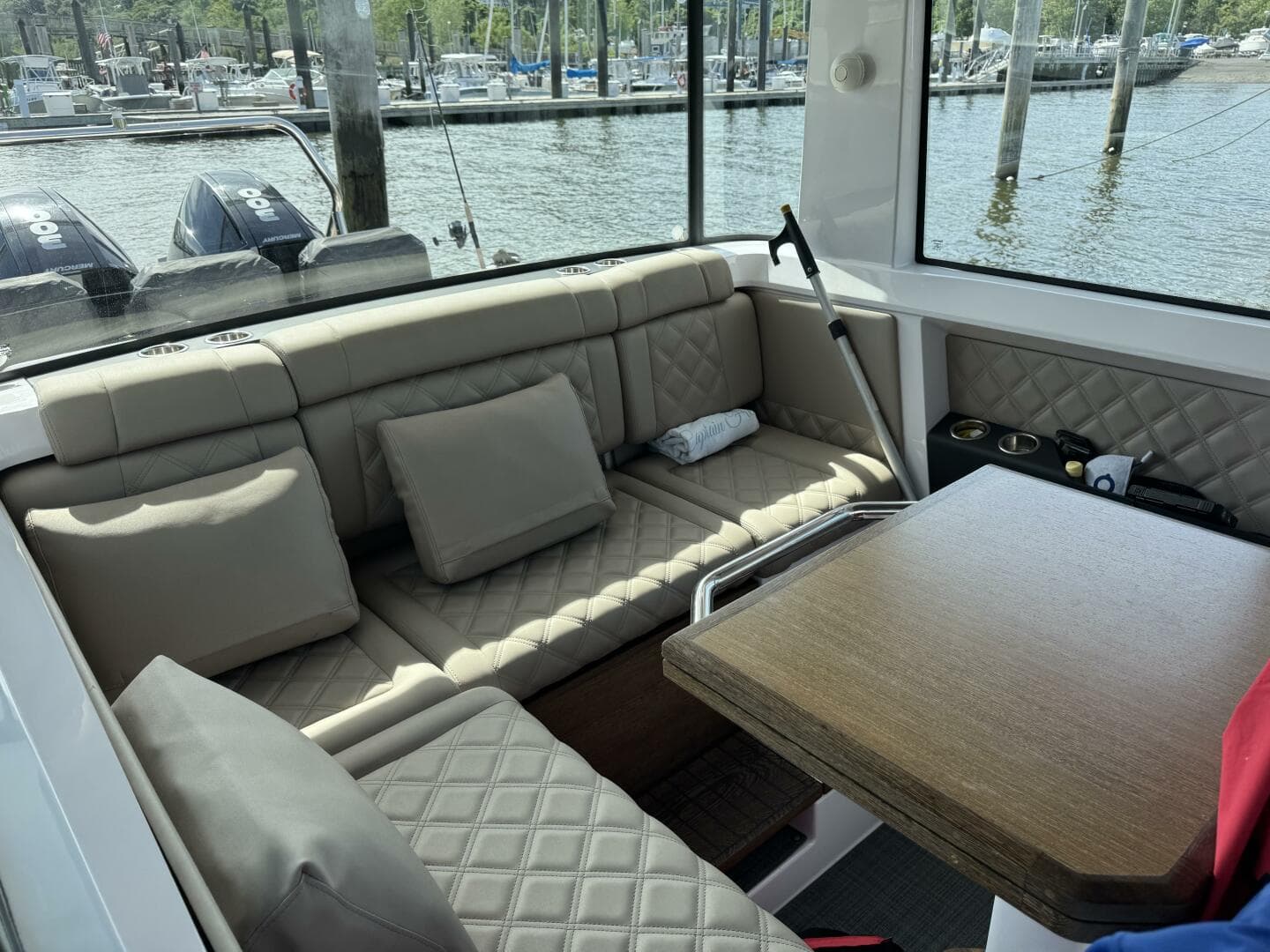 2022 Axopar 37 XC Cross Cabin — photo 18