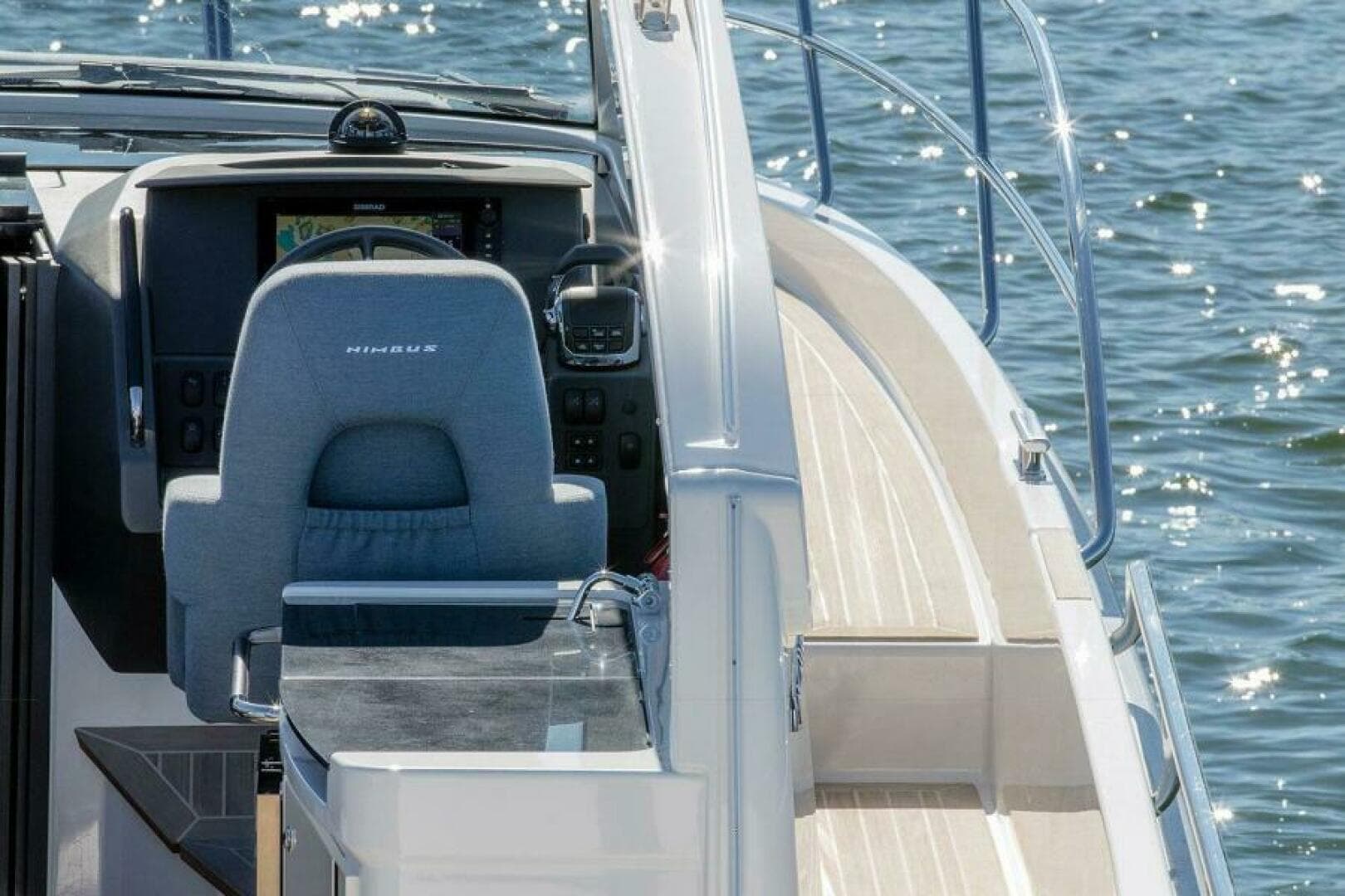 2025 Nimbus 305 Drophead — photo 6