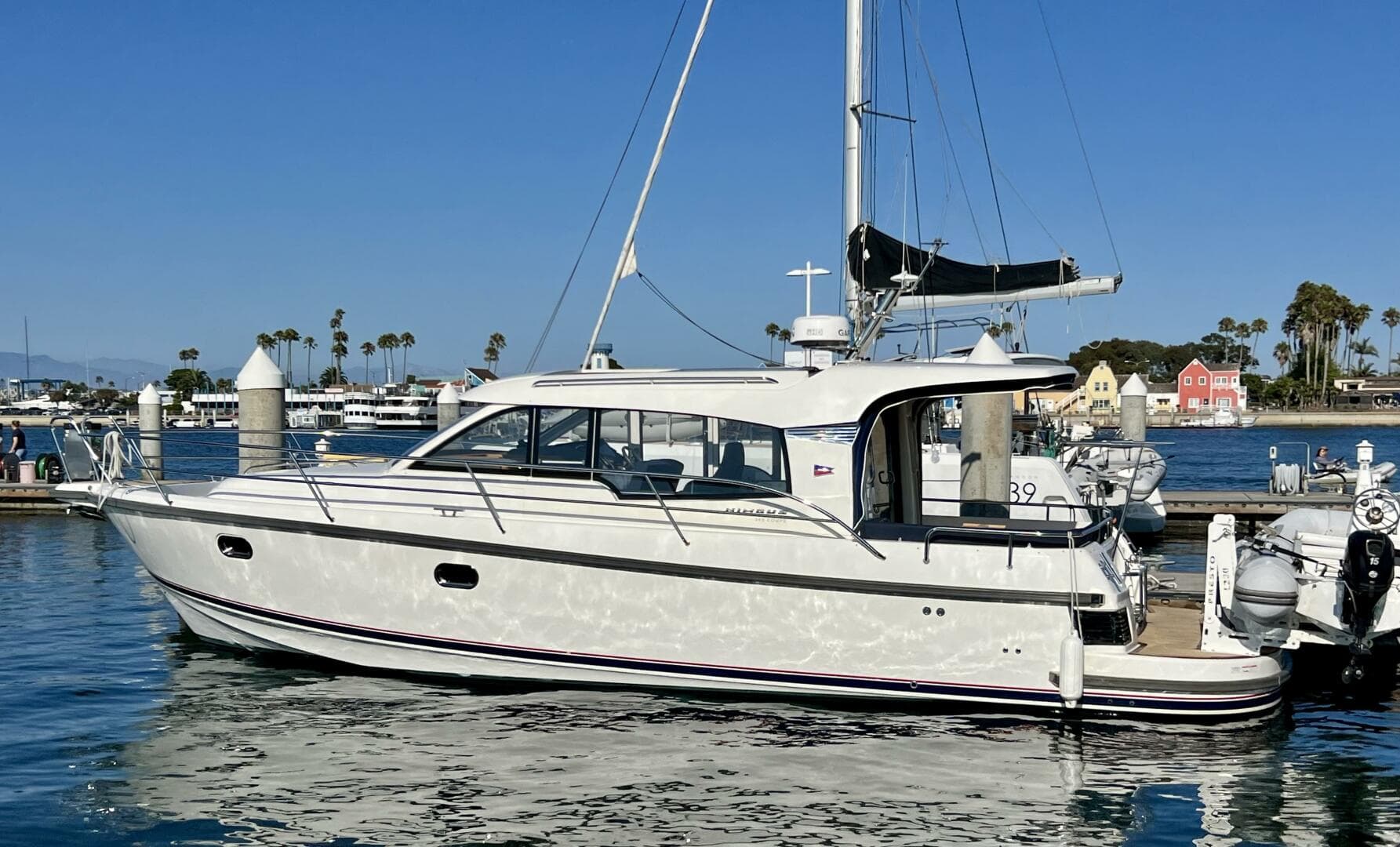 2018 Nimbus 365 Coupe — photo 2