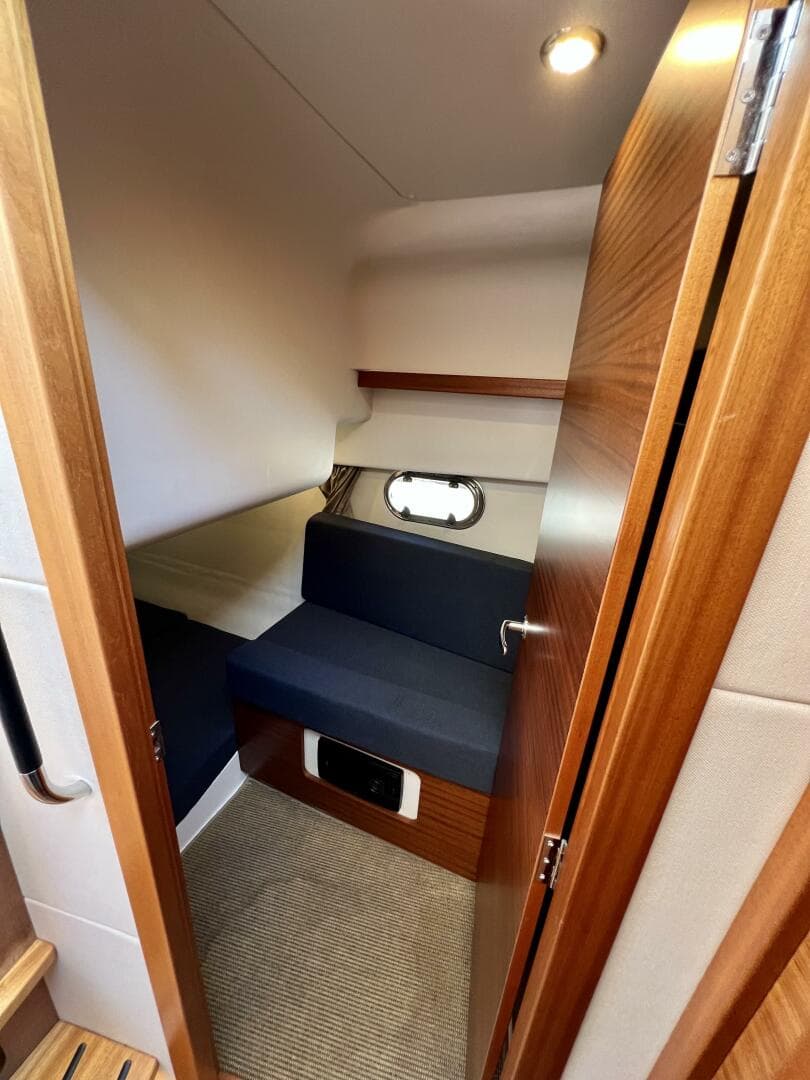 2018 Nimbus 365 Coupe — photo 55