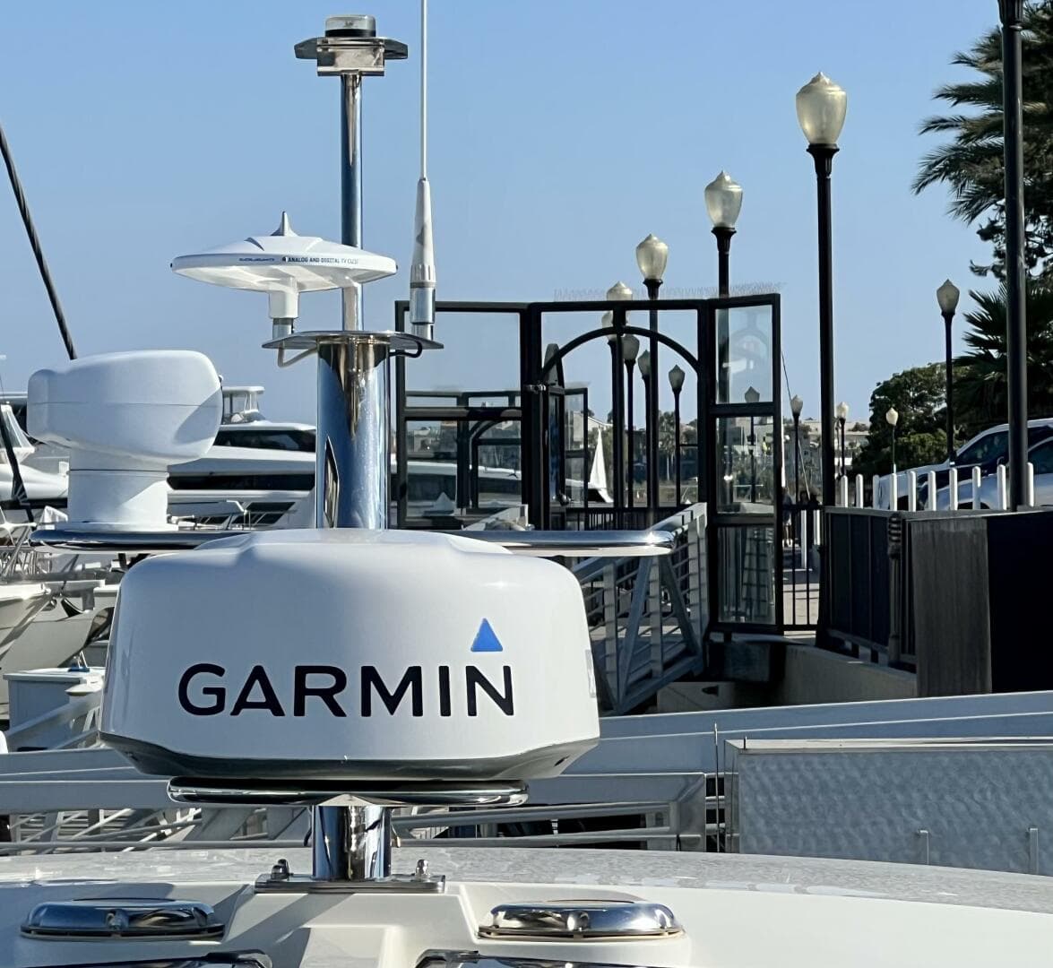 2018 Nimbus 365 Coupe — photo 30