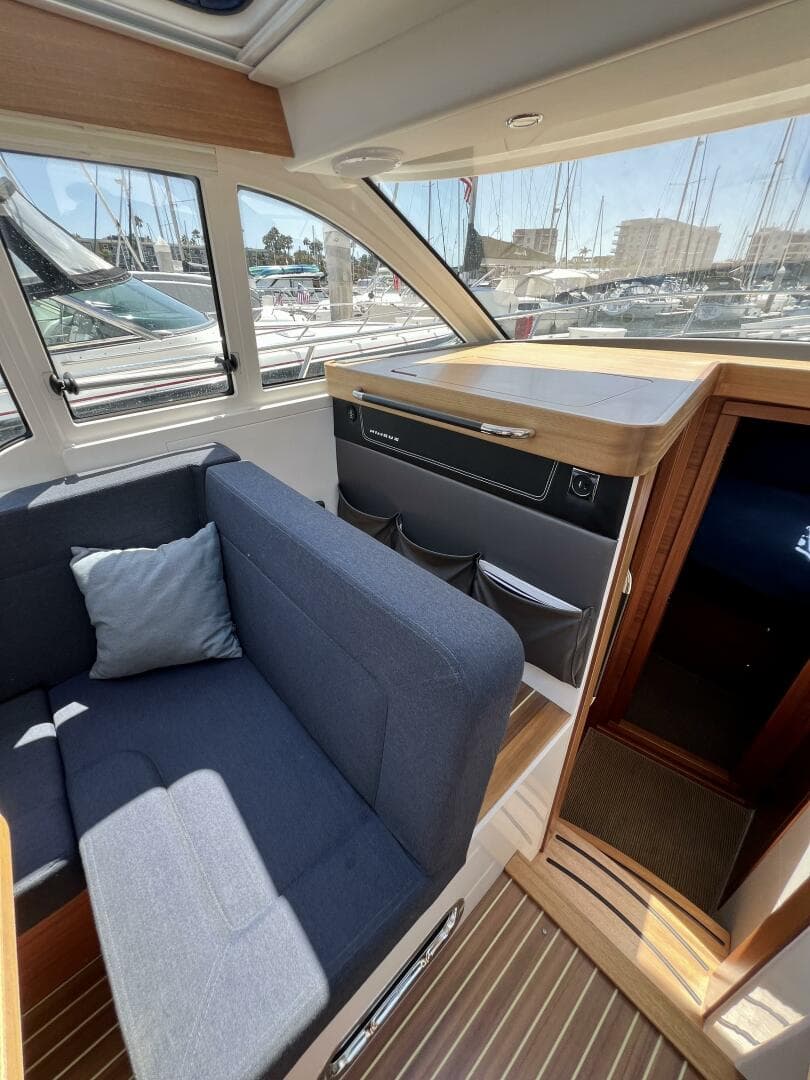 2018 Nimbus 365 Coupe — photo 42